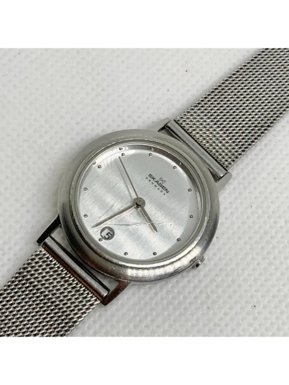 Skagen women’s watch date all stainless steel 28mm quartz mesh band running